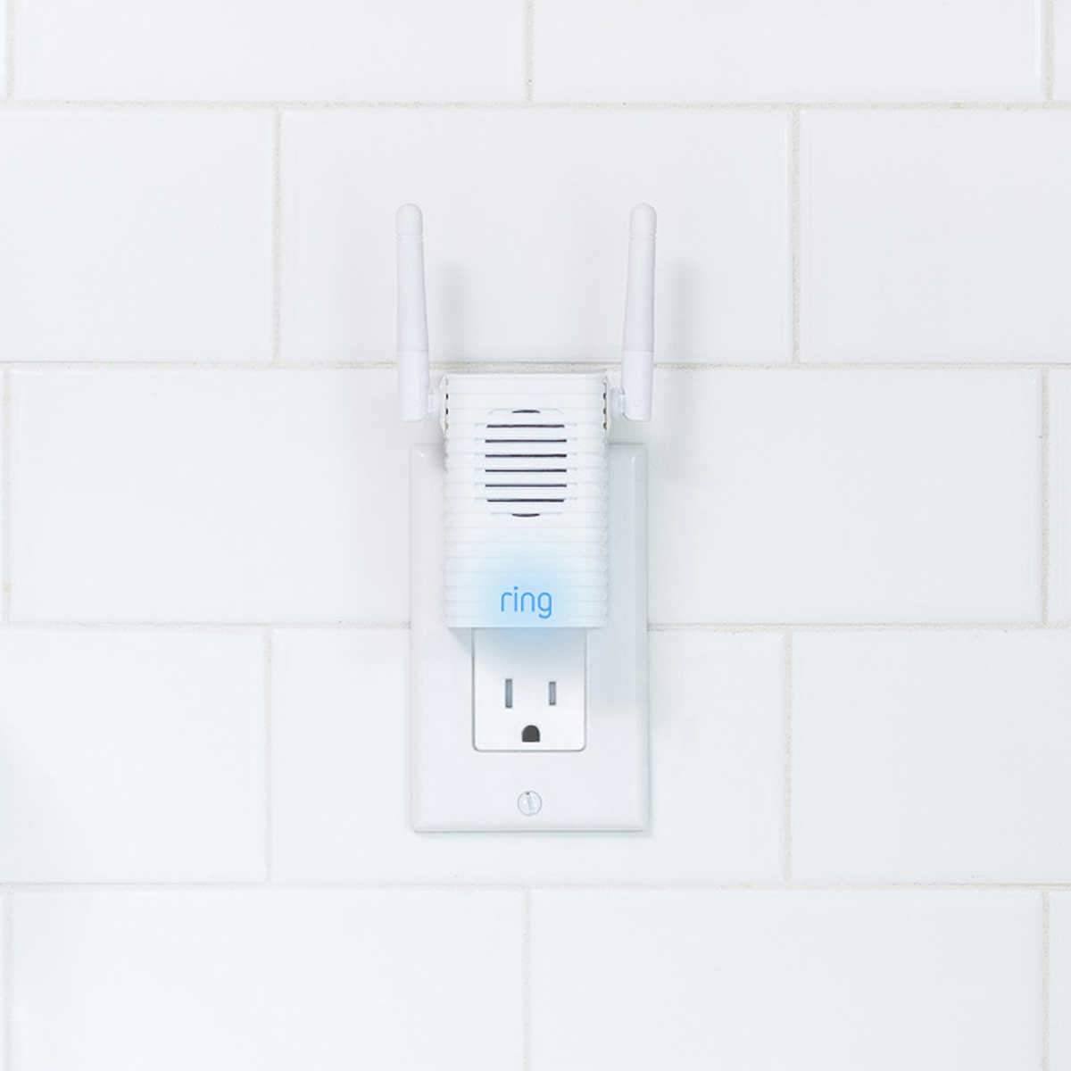 Floodlight Camera with Chime Pro White C273534
