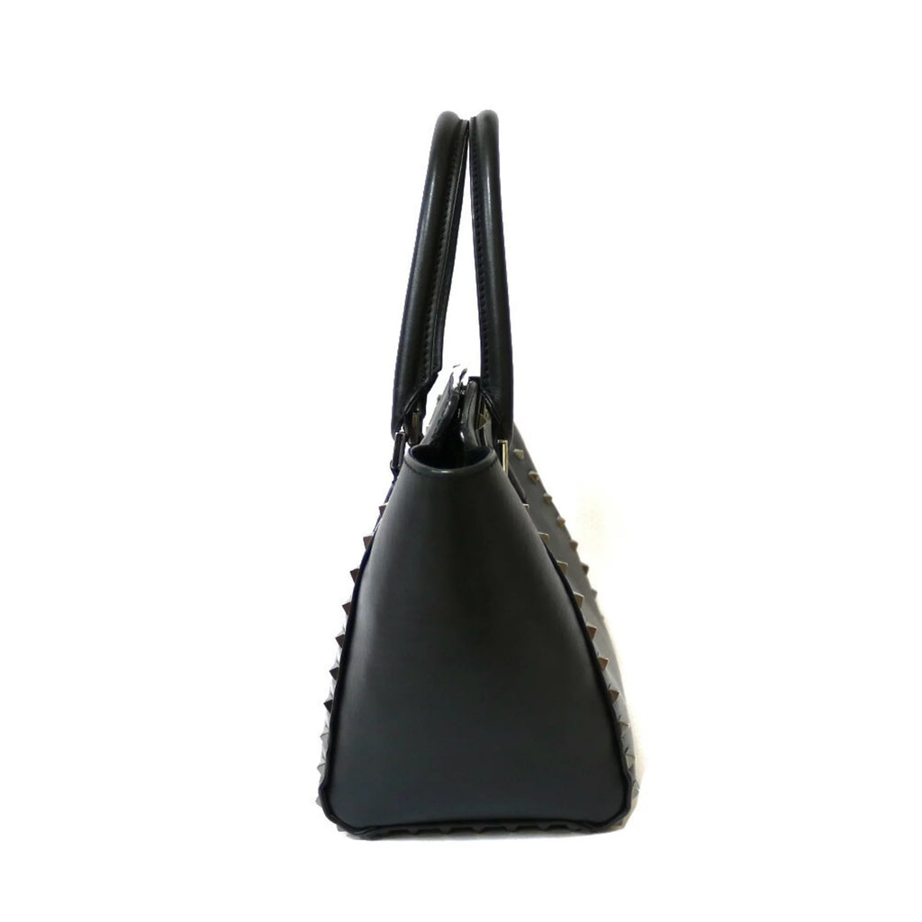 Pre-Owned Black Leather Shoulder Bag K39485