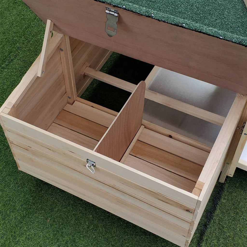 Wooden Chicken Coop with Nesting Box B363124