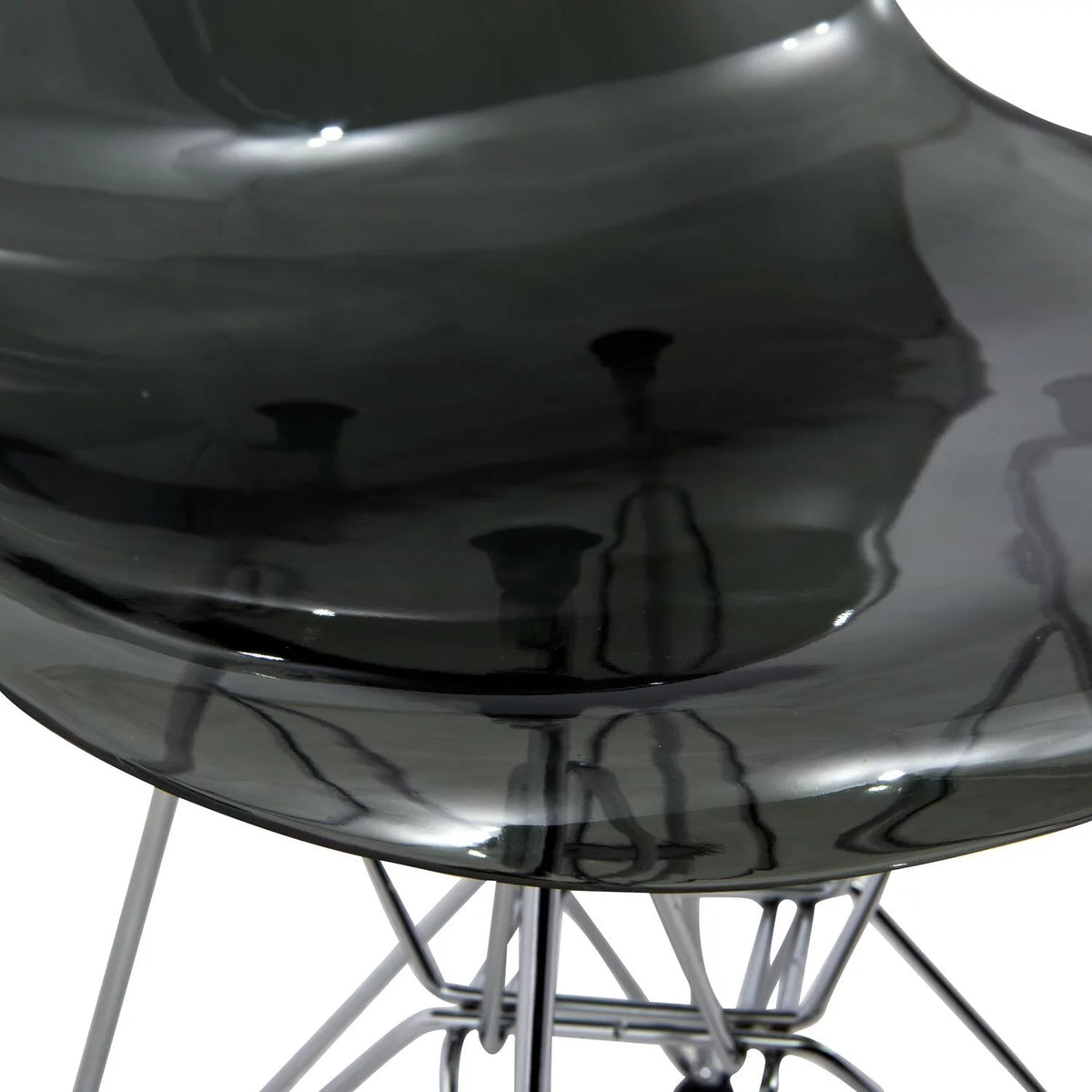 Molded Eiffel Side Chair Set of 4 V61687