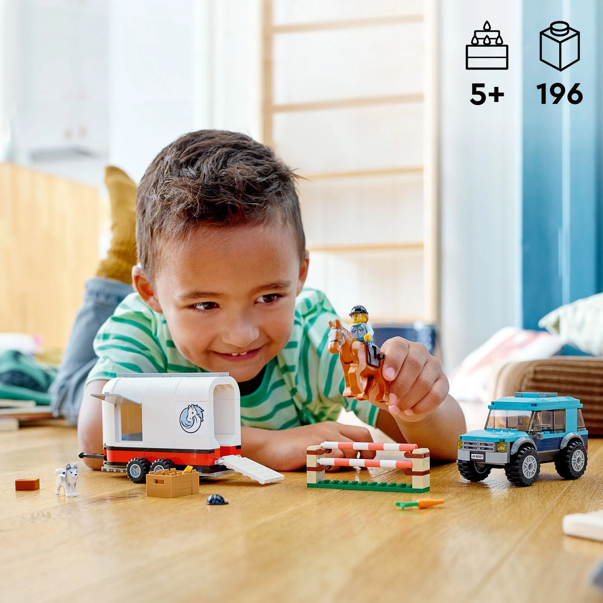 Horse Transporter Set with SUV Toy Car and Trailer Z93833