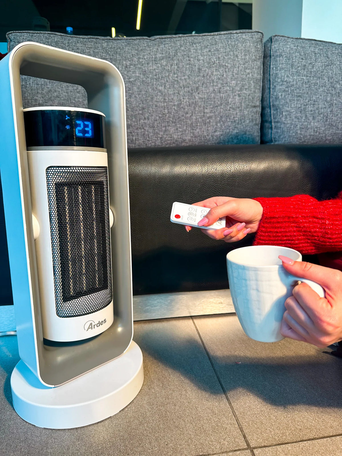 Tower Fan Heater 2000W with Remote Control X518