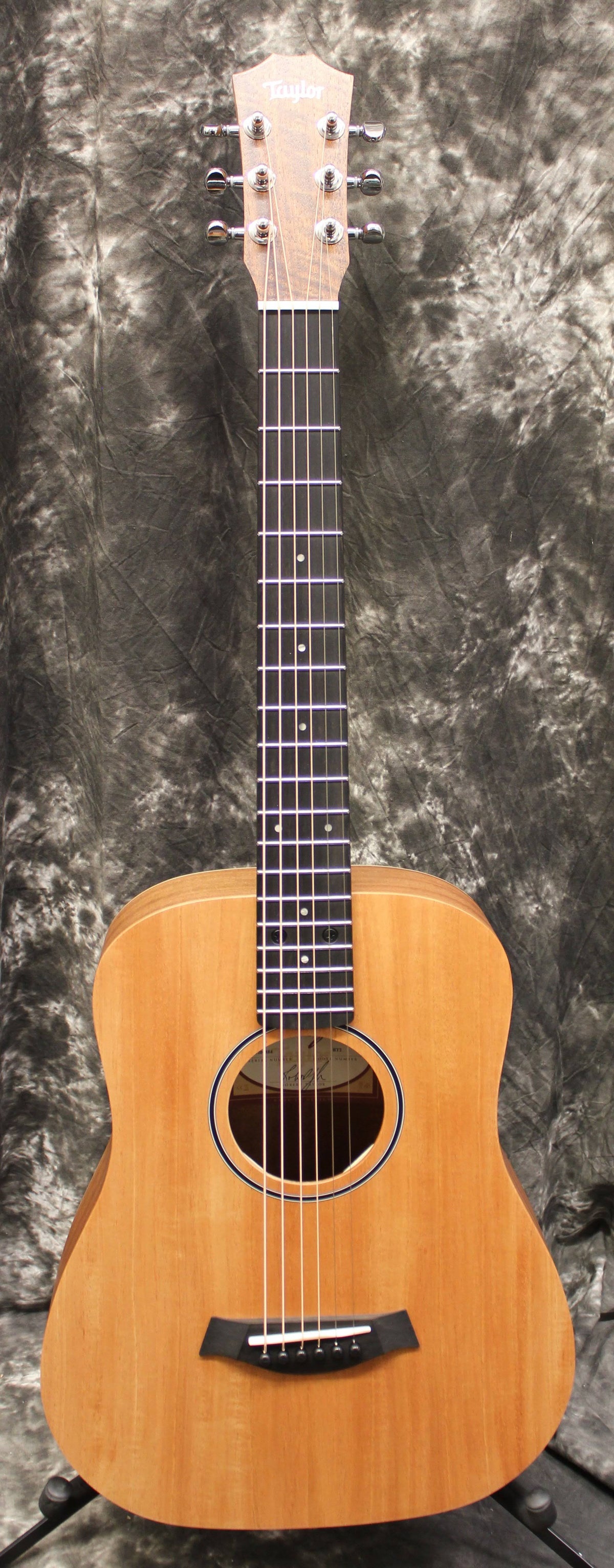 Mahogany Acoustic Guitar W302851
