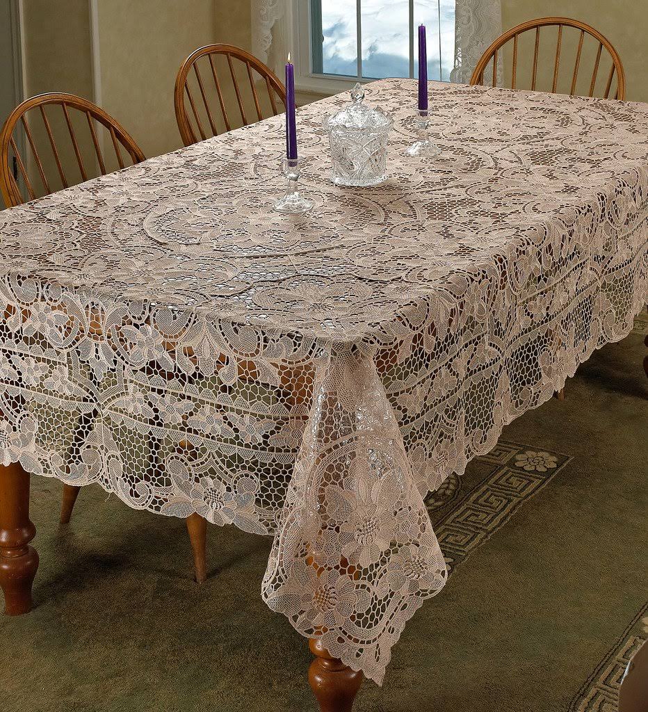 Violet Lace Tablecloth 70x22 x 120x22 B44952
