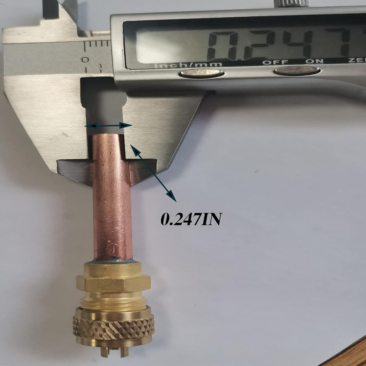 Service Access Valve 1/4 SAE Brass and Copper T86000