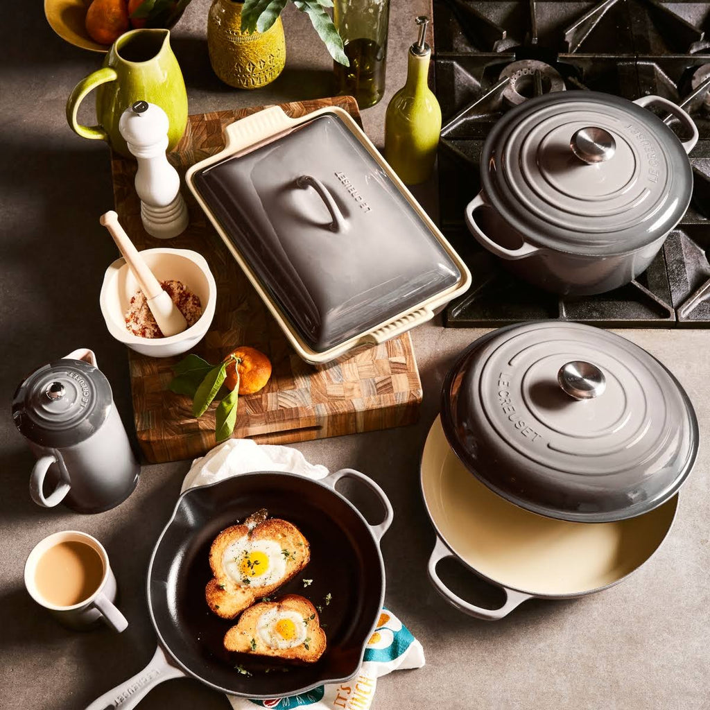 Cast Iron 6.75-Quart Deep Teal Oval Dutch Oven I999331
