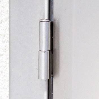 Vertical Door X410615