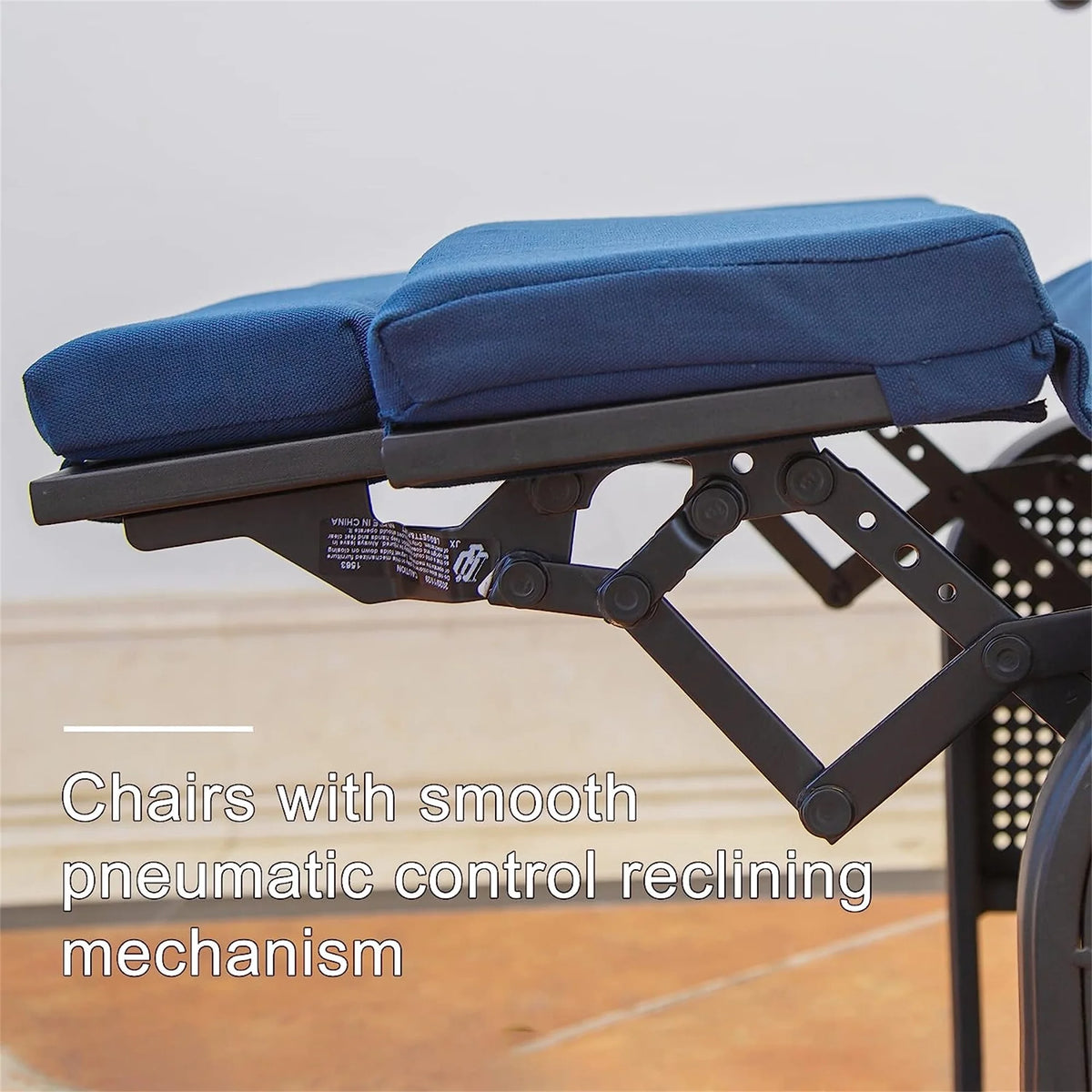 Adjustable Outdoor Recliner Chair with Removable Cushions Y484